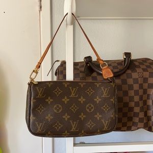 Louis Vuitton Monogram Pochette Accessoiries